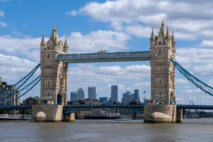 Tower bridge over the river thames in london jigsaw puzzle