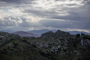 Captivating view of rocky landscapes under a dramatic cloudy sky in Elazığ, Türkiye. jigsaw puzzle
