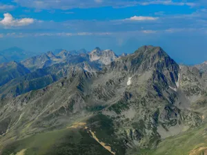 A stunning view of a rugged mountain range in Fındıklı, Rize, Turkey on a clear day. jigsaw puzzle