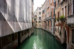 Explore the scenic charm of Venice's historic canals lined with classic architecture. jigsaw puzzle