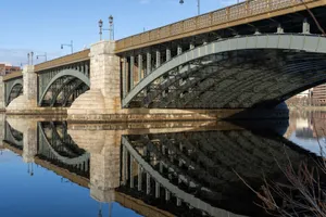 Stunning reflection of Longfellow Bridge over the Charles River in Boston, Massachusetts. jigsaw puzzle