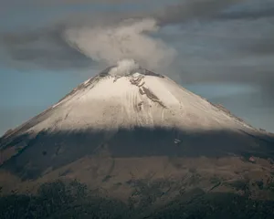 Stunning view of Popocatépetl volcano during an eruption in Puebla, Mexico. jigsaw puzzle