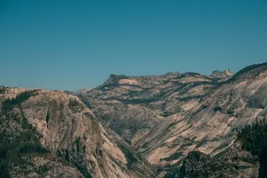 Breathtaking view of rugged cliffs and valleys in Yosemite National Park. jigsaw puzzle