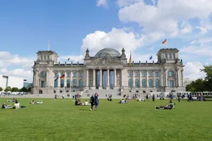 Scenic view of Reichstag Building in Berlin with people relaxing on a sunny day. jigsaw puzzle